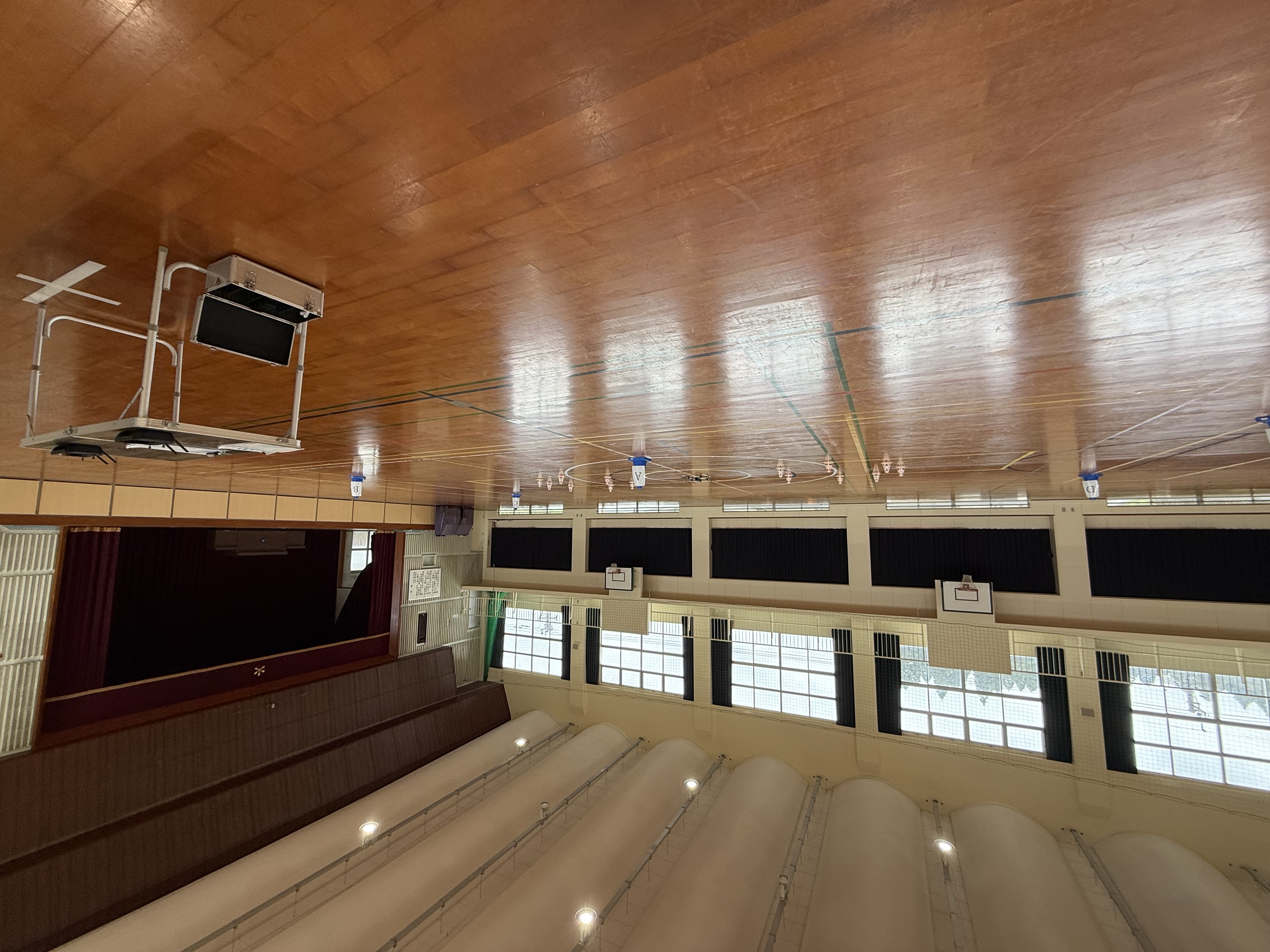 体育館内
